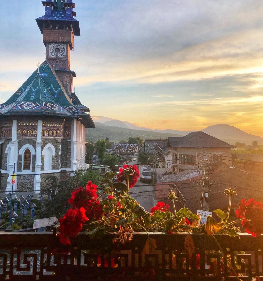 Отель Casa Pop Сэпынца Экстерьер фото