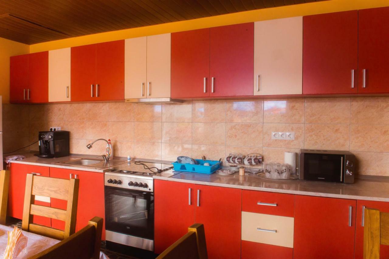Отель Casa Pop Сэпынца Экстерьер фото