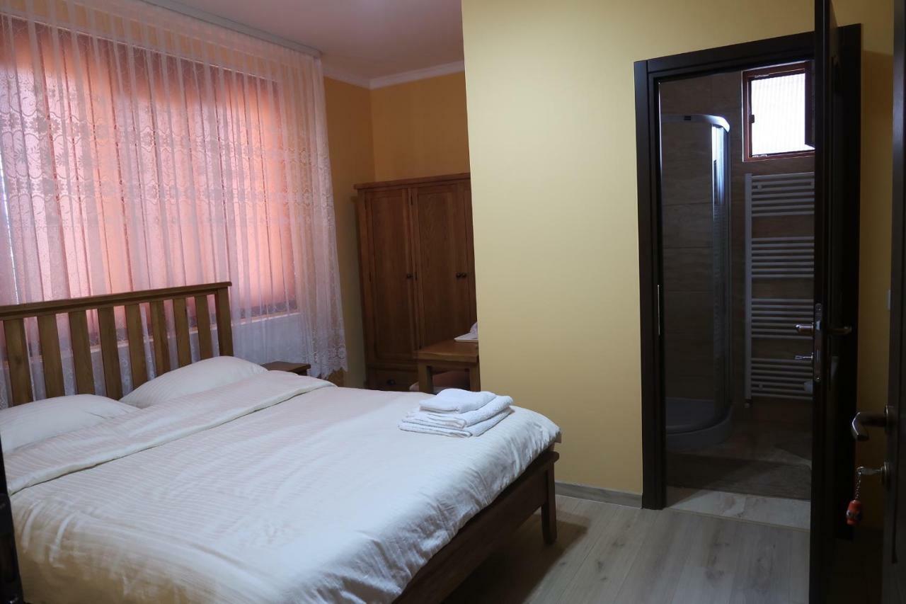 Отель Casa Pop Сэпынца Экстерьер фото